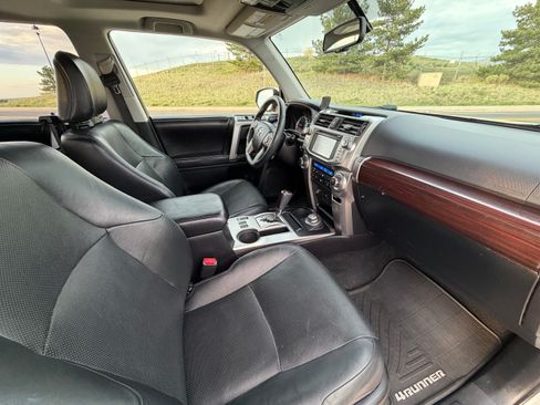 Used 2016 Toyota 4Runner Limited AWD/4WD image 8