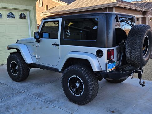 Used 2007 Jeep Wrangler Sahara w/ Dual Top Group image 5
