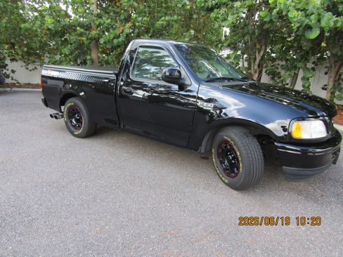 Used 1998 Ford F150 2WD Regular Cab image 4