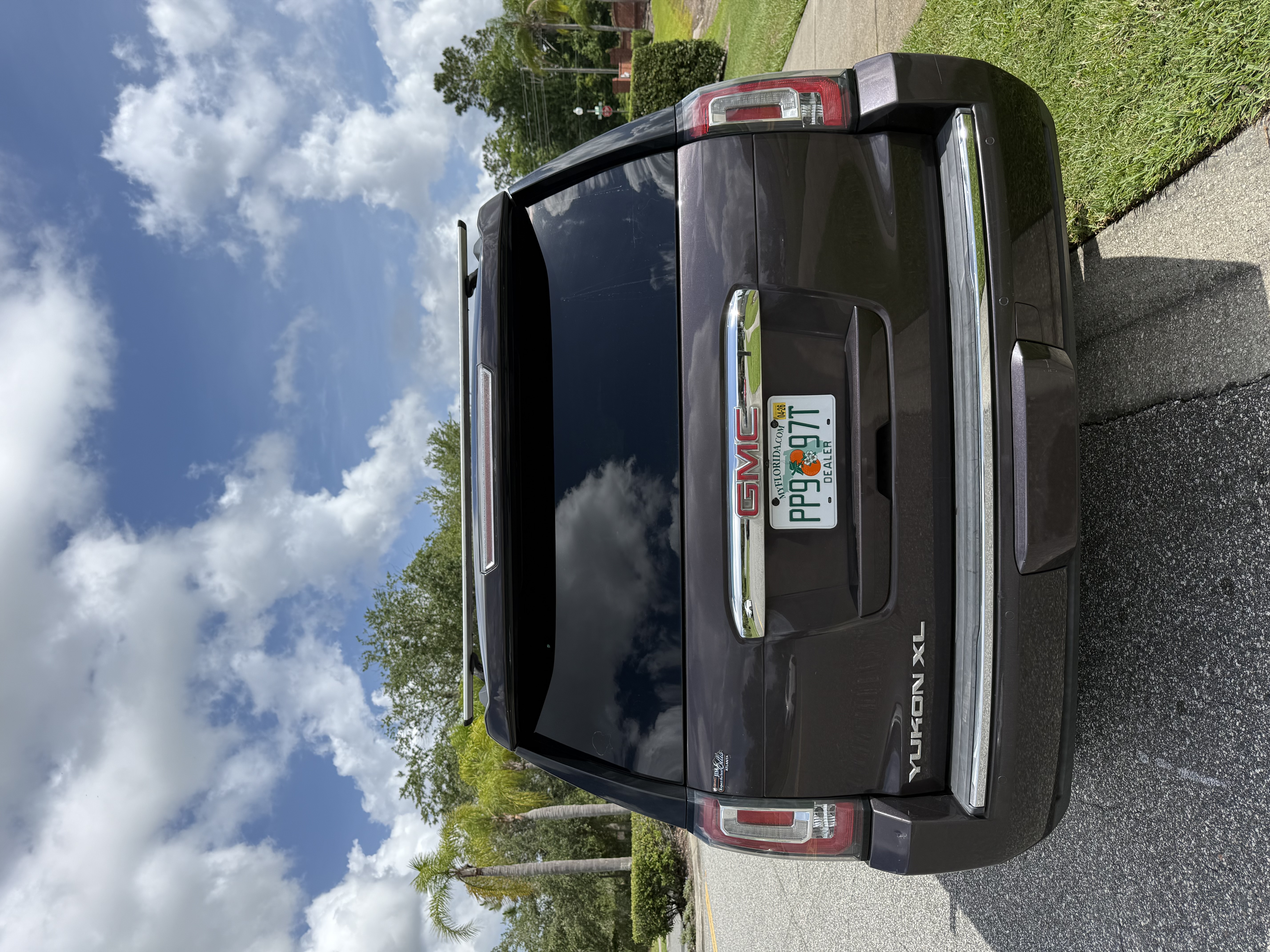 Used 2016 GMC Yukon XL Denali w/ Open Road Package AWD/4WD image 6