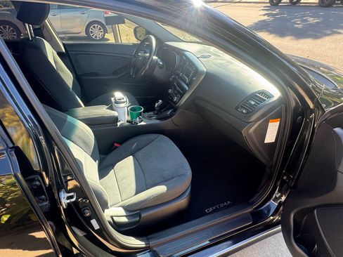 Used 2013 Kia Optima LX w/ Hybrid Convenience Pkg image 9