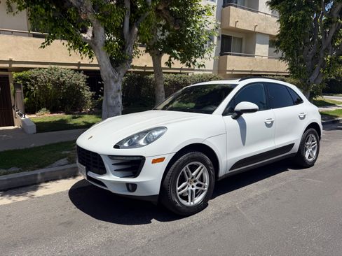 Used 2018 Porsche Macan Sport Edition AWD/4WD image 6