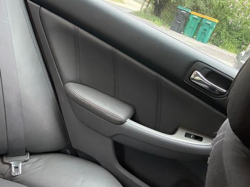 Used 2004 Honda Accord EX image 12