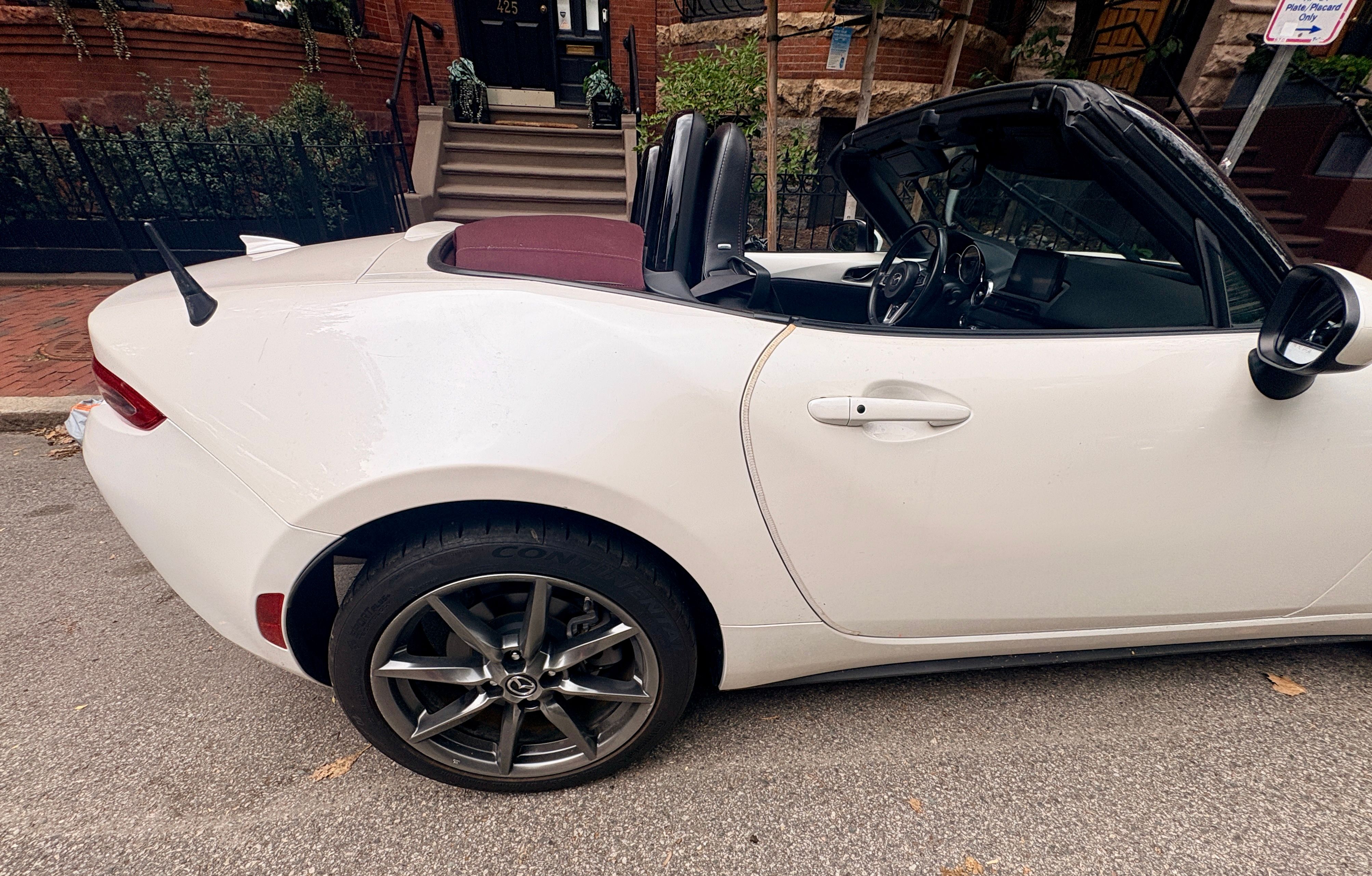 Used 2018 MAZDA MX-5 Miata Grand Touring RWD image 11