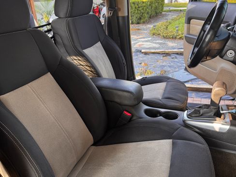 Used 2007 HUMMER H3 image 24