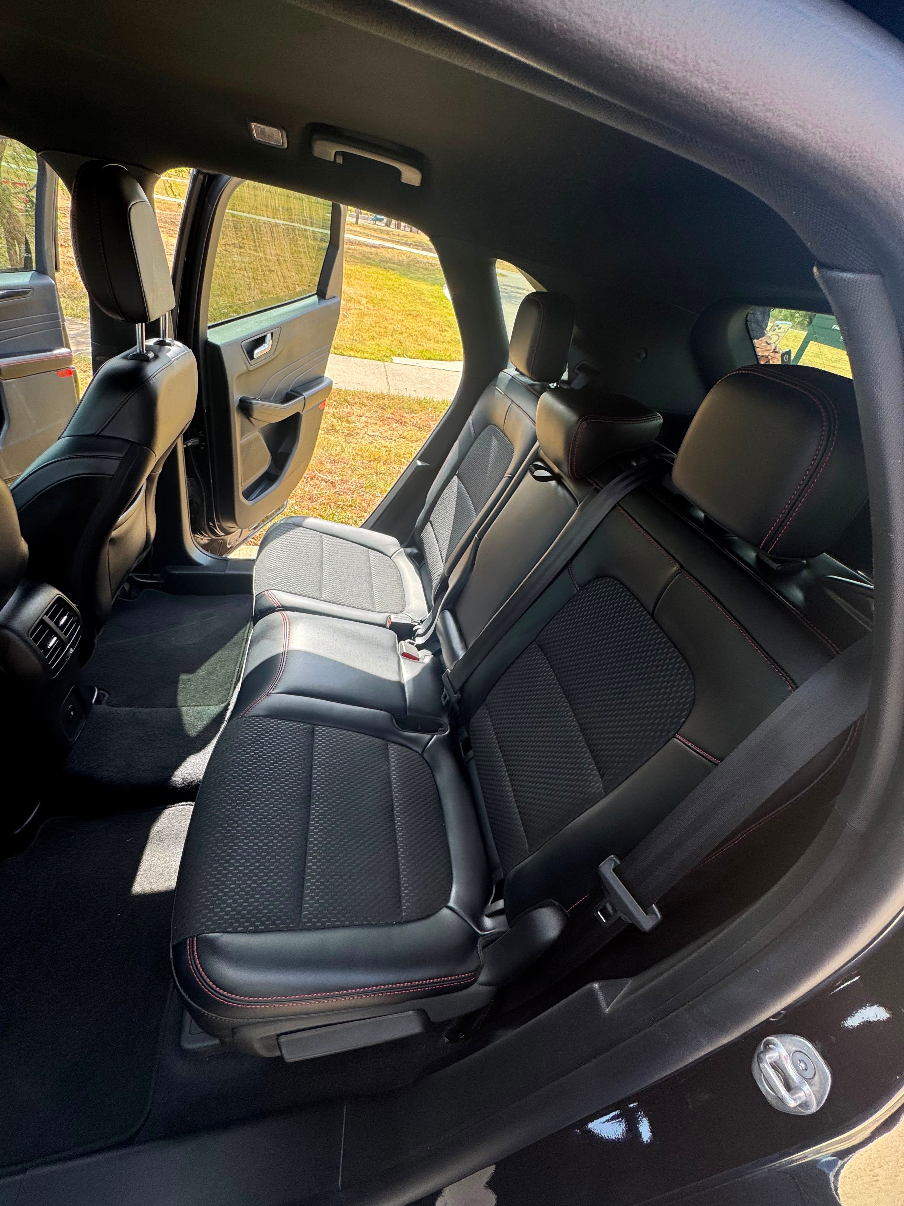 Used 2025 Ford Escape ST-Line w/ Equipment Group 301A FWD image 6