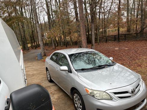 Used 2011 Toyota Corolla LE image 8