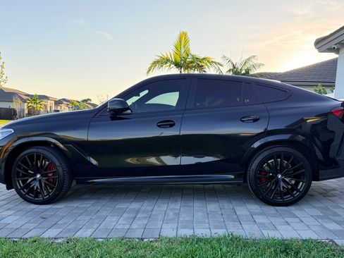 Used 2022 BMW X6 M50i w/ Executive Package AWD/4WD image 4