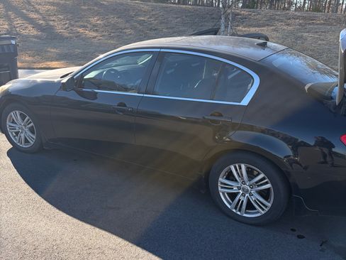 Used 2010 INFINITI G37 Journey w/ Premium Pkg image 13