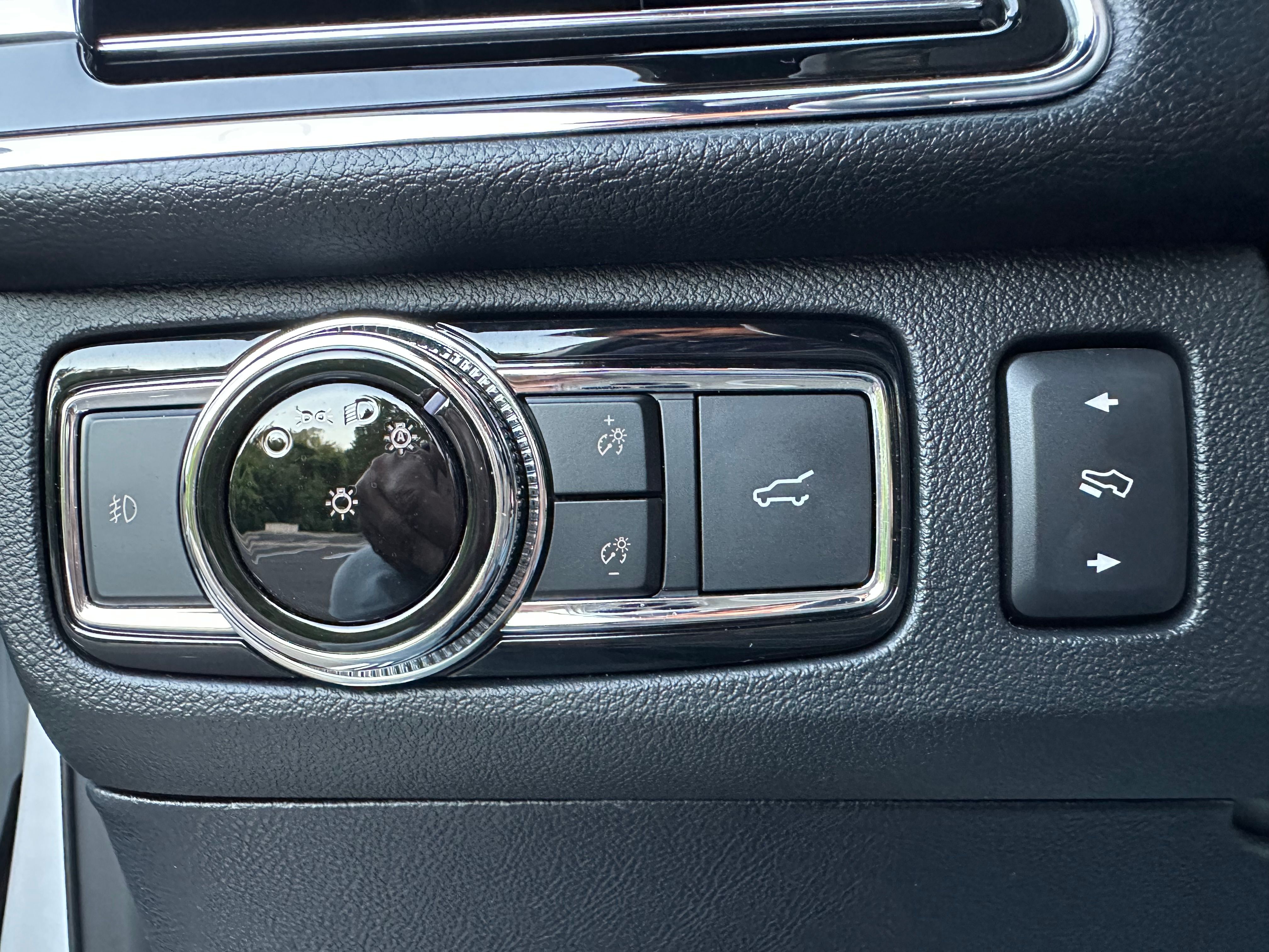 Used 2019 Lincoln Navigator L Reserve AWD/4WD image 25