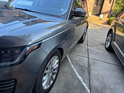 Used 2019 Land Rover Range Rover HSE AWD/4WD image 11