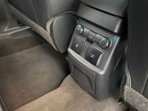 Used 2017 Ford Explorer Limited FWD image 11