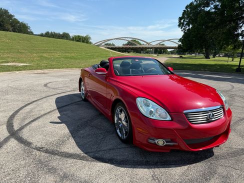 Used 2002 Lexus SC 430 Convertible RWD image 1