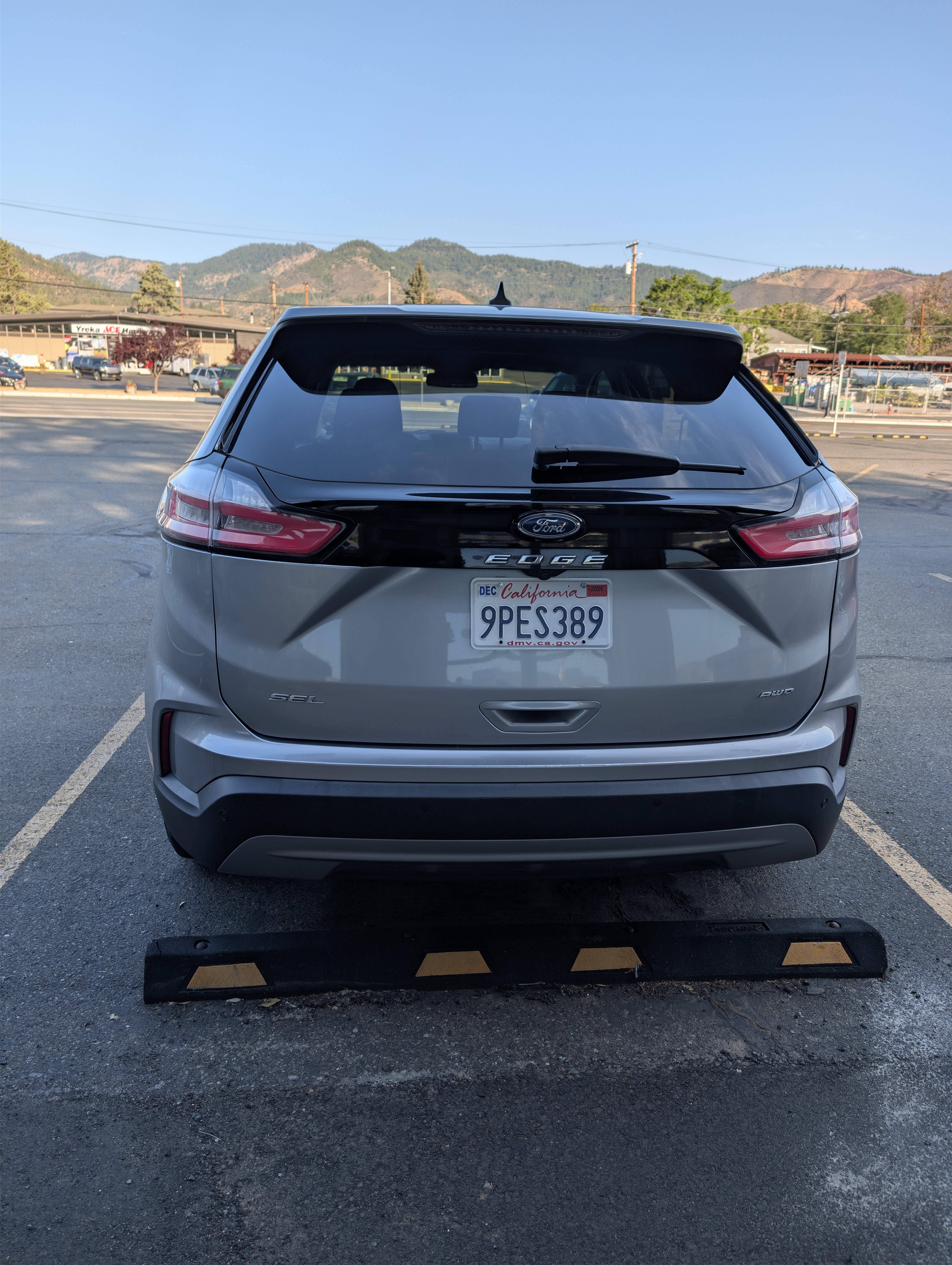 Used 2023 Ford Edge SEL w/ Convenience Package AWD/4WD image 4