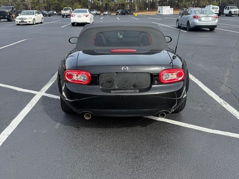 Used 2011 MAZDA MX-5 Miata Touring image 4