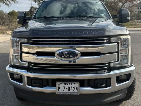 Used 2019 Ford F250 Lariat w/ Lariat Value Package image 5