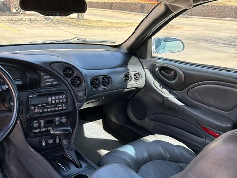 Used 2002 Pontiac Bonneville SLE w/ Heat & Seat Pkg image 12