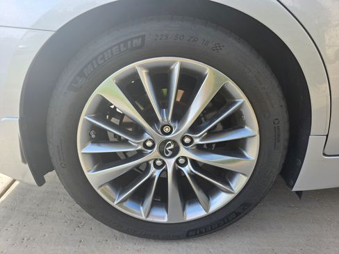 Used 2018 INFINITI Q50 Luxe w/ Essential Package (3.0T Luxe) image 10