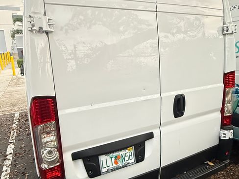 Used 2019 RAM ProMaster 2500 w/ Interior Convenience Group FWD image 4