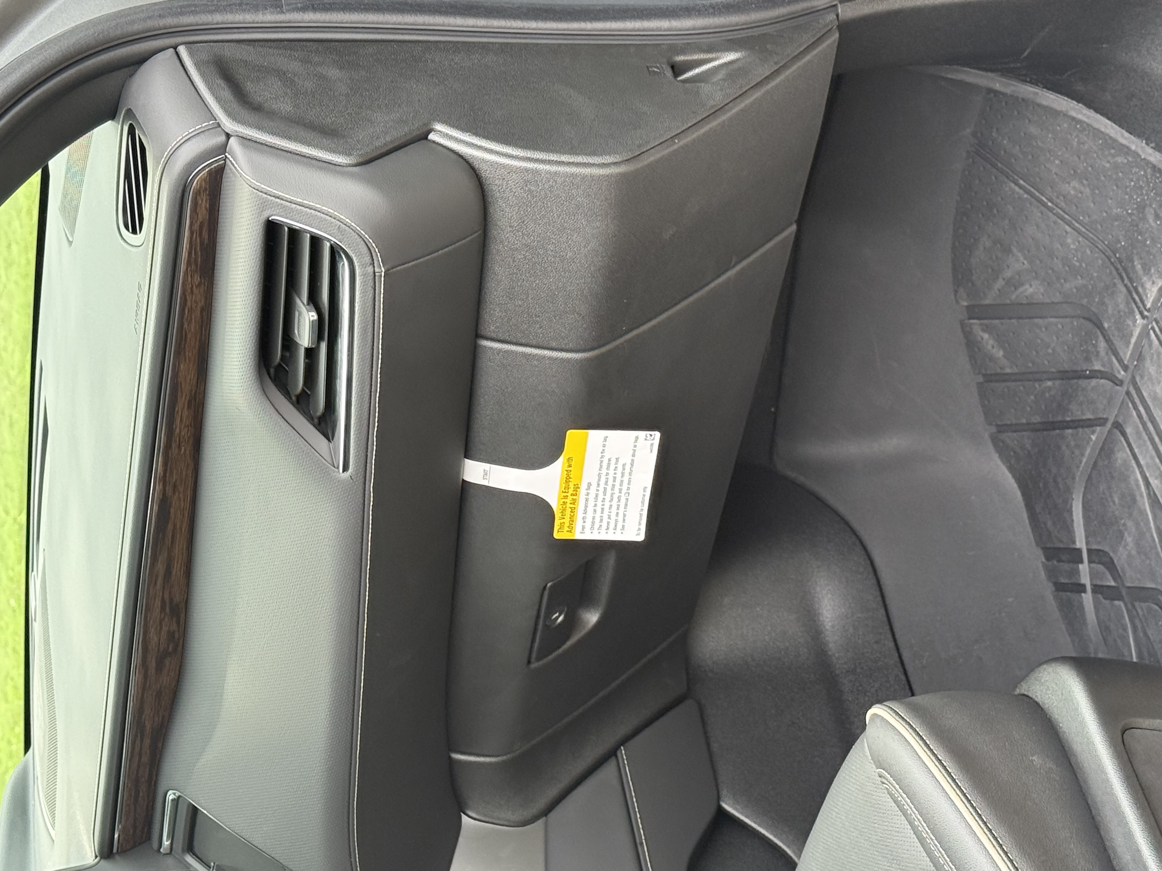 Used 2024 Chevrolet Tahoe Premier w/ Premium Package 2 AWD/4WD image 14