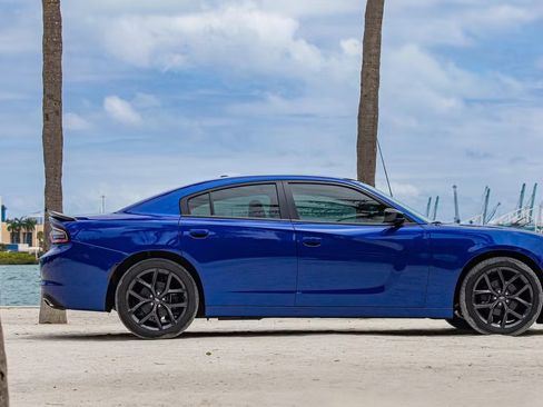 Used 2021 Dodge Charger SXT w/ Blacktop Package image 12