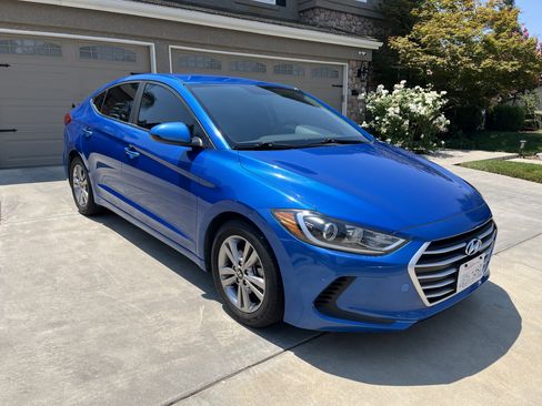 Used 2018 Hyundai Elantra SEL FWD image 1
