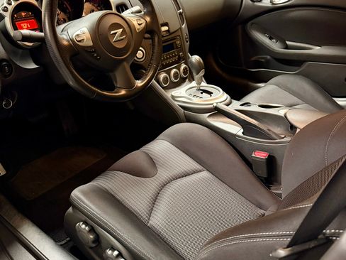 Used 2019 Nissan 370Z Coupe image 15