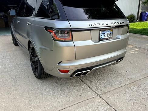 Used 2020 Land Rover Range Rover Sport SVR AWD/4WD image 4