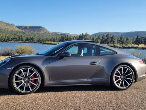 Used 2013 Porsche 911 Carrera 4S image 1