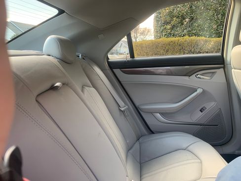 Used 2010 Cadillac CTS Performance image 26