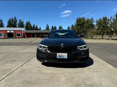 Used 2018 BMW 540i xDrive w/ M Sport Package AWD/4WD image 4