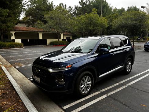 Used 2020 Hyundai Santa Fe SE image 6