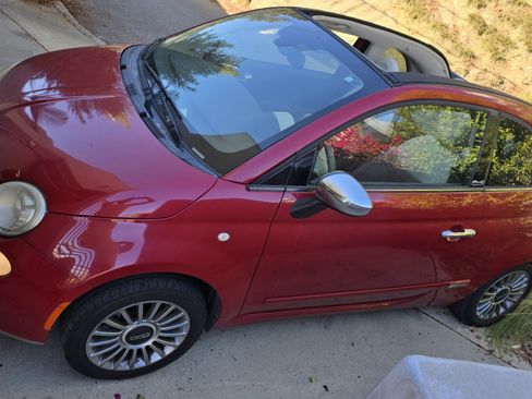 Used 2013 FIAT 500 Lounge w/ Luxury Leather Pkg image 1