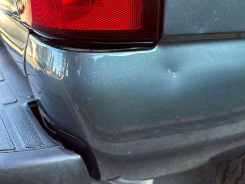 Used 2006 Chevrolet Silverado 2500 LT w/ Heavy-Duty Power Package image 18