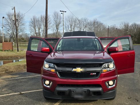 Used 2017 Chevrolet Colorado Z71 image 1
