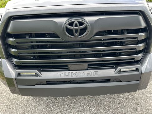 Used 2025 Toyota Tundra SR5 w/ SR5 Premium Package AWD/4WD image 29