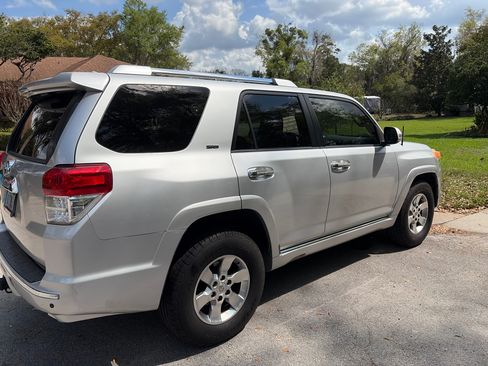Used 2012 Toyota 4Runner SR5 w/ Convenience Pkg image 5