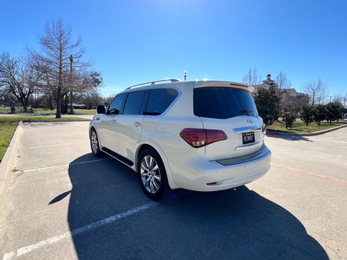 Used 2014 INFINITI QX80 4WD w/ Deluxe Touring Package image 25