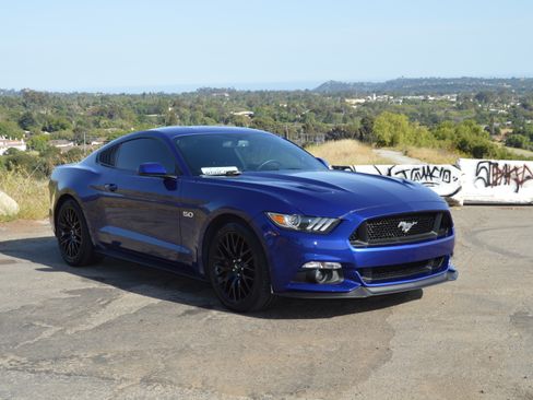 Used 2016 Ford Mustang GT w/ GT Performance Package image 2
