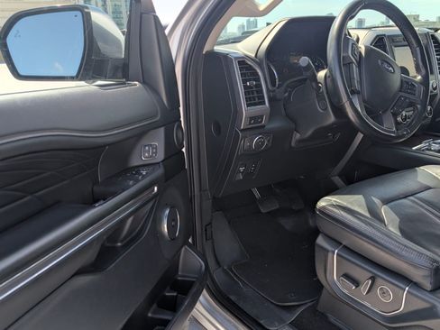 Used 2019 Ford Expedition Platinum RWD image 11