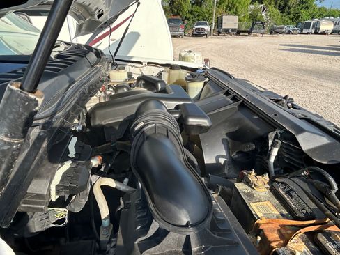 Used 2019 Ford F250 XL w/ Power Equipment Group AWD/4WD image 11