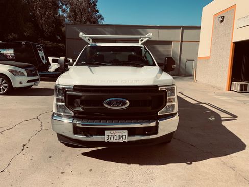 Used 2022 Ford F250 XL w/ Power Equipment Group RWD image 9