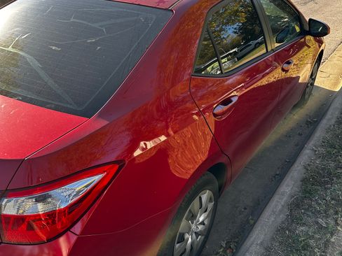 Used 2014 Toyota Corolla LE image 2