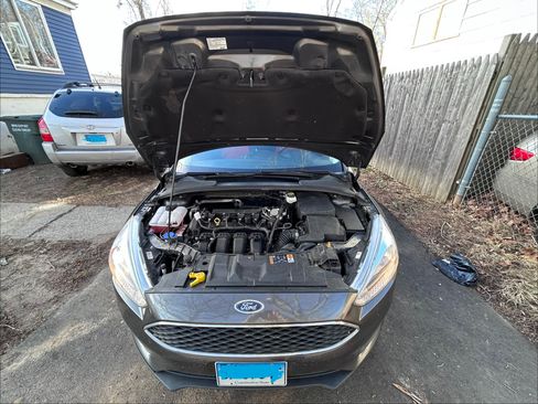 Used 2018 Ford Focus S image 9