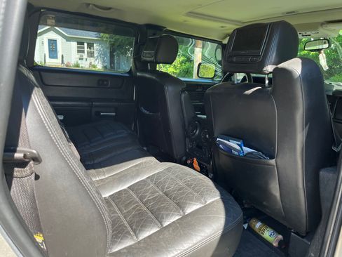 Used 2005 HUMMER H2 w/ Preferred Equipment Group AWD/4WD image 6