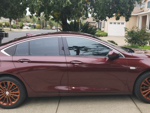 Used 2018 Buick Regal Essence w/ Driver Confidence Package #1 image 5