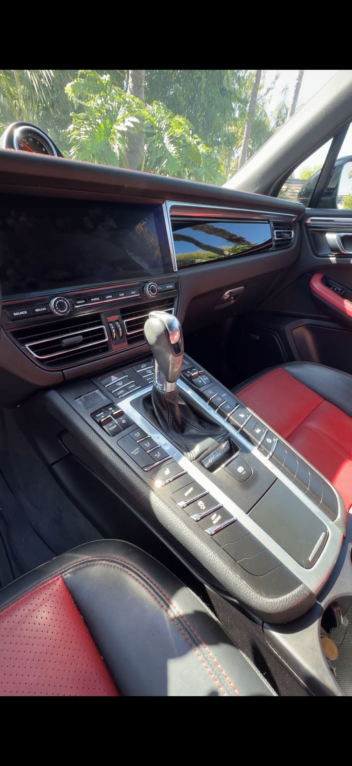 Used 2021 Porsche Macan S AWD/4WD image 6