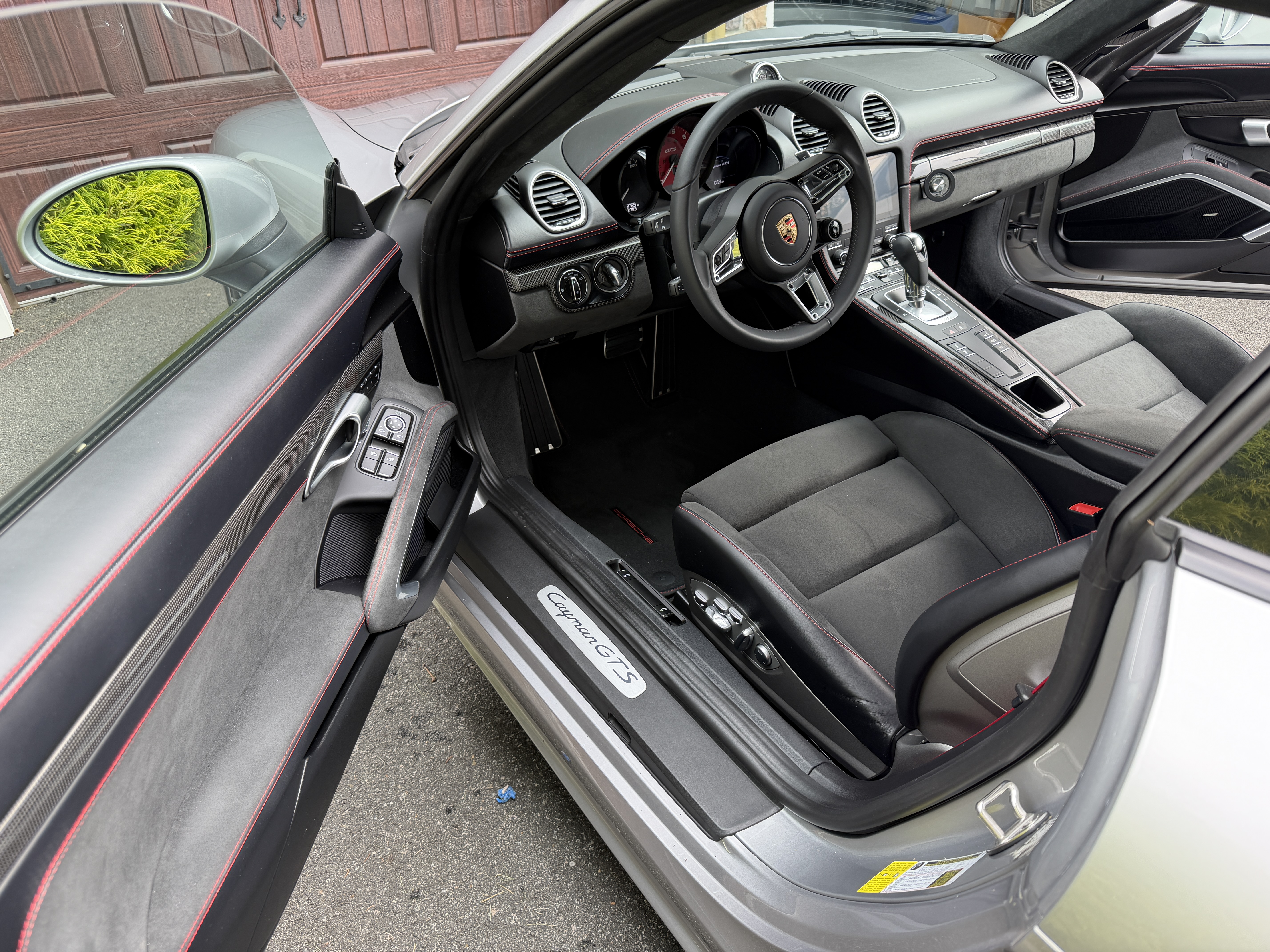 Used 2025 Porsche 718 Cayman GTS RWD image 11