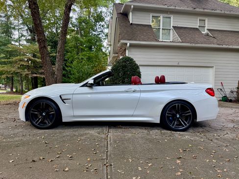 Used 2015 BMW M4 Convertible image 4