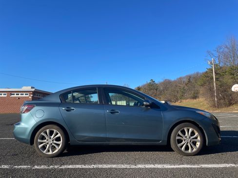 Used 2010 MAZDA MAZDA3 s Grand Touring image 2